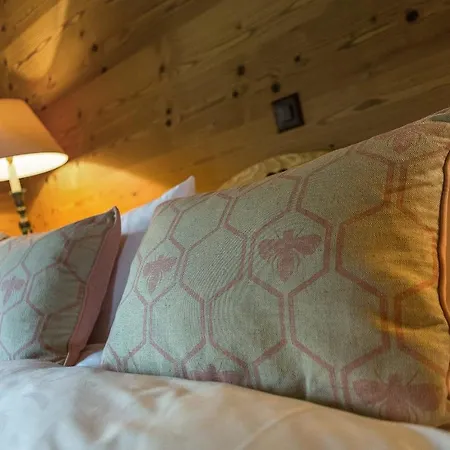 Jessica Chalet La Tzoumaz