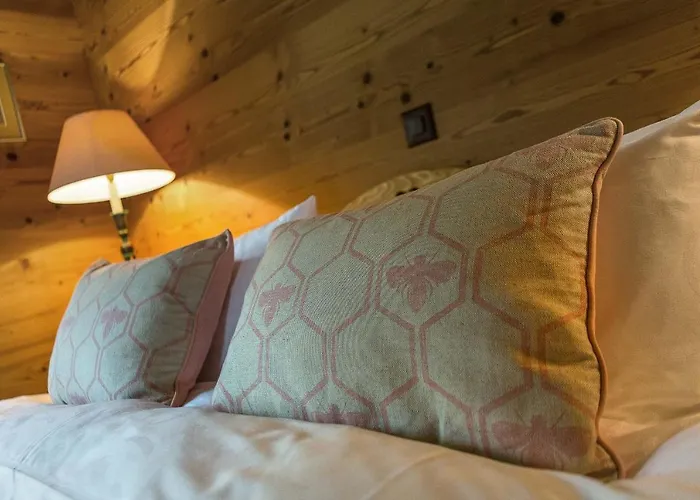 Jessica Chalet La Tzoumaz